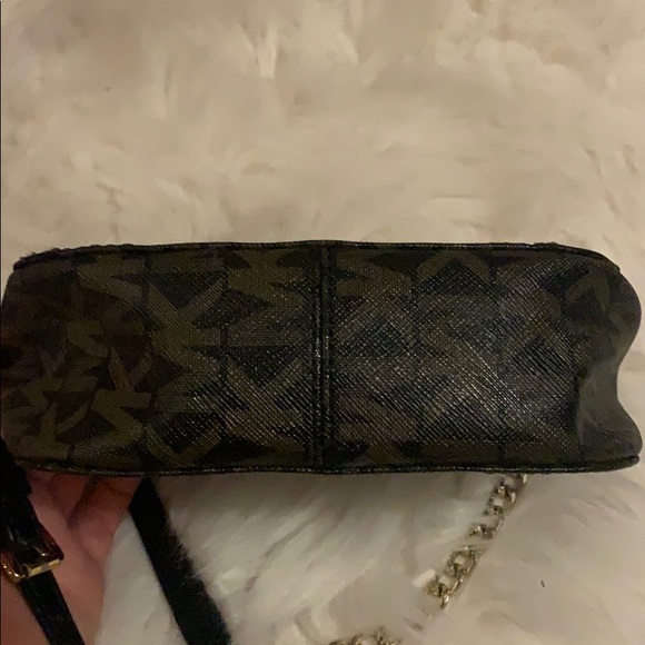 Small brown Michael Kors Purse - Picture 5 of 5